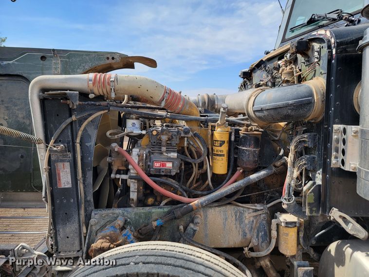 image for item JW9659 1995 Peterbilt 378  semi truck