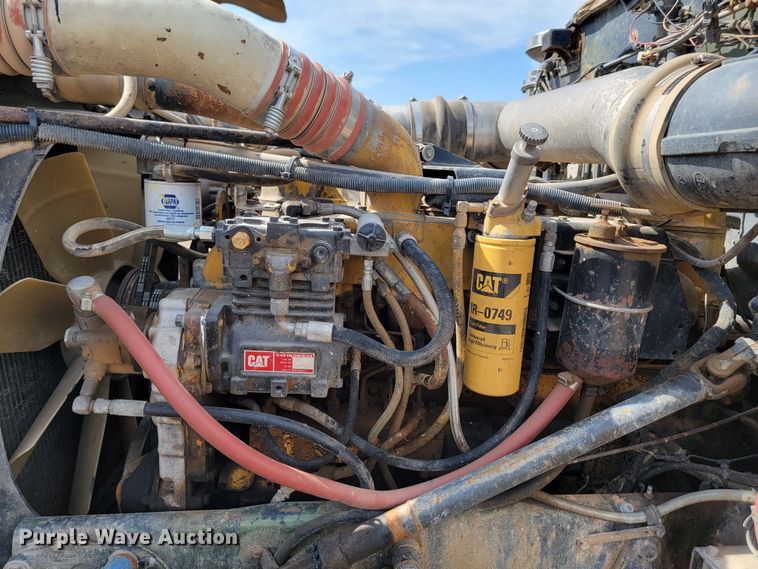 image for item JW9659 1995 Peterbilt 378  semi truck