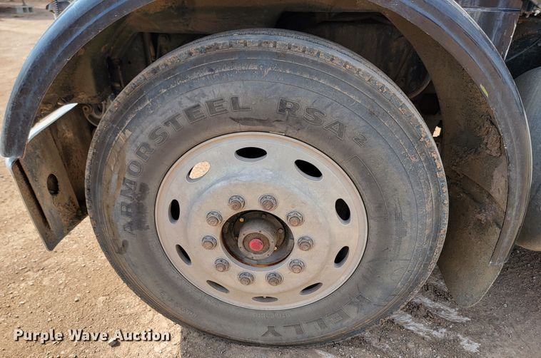 image for item JW9659 1995 Peterbilt 378  semi truck