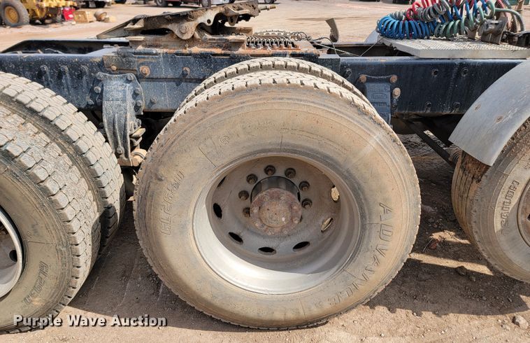 image for item JW9659 1995 Peterbilt 378  semi truck