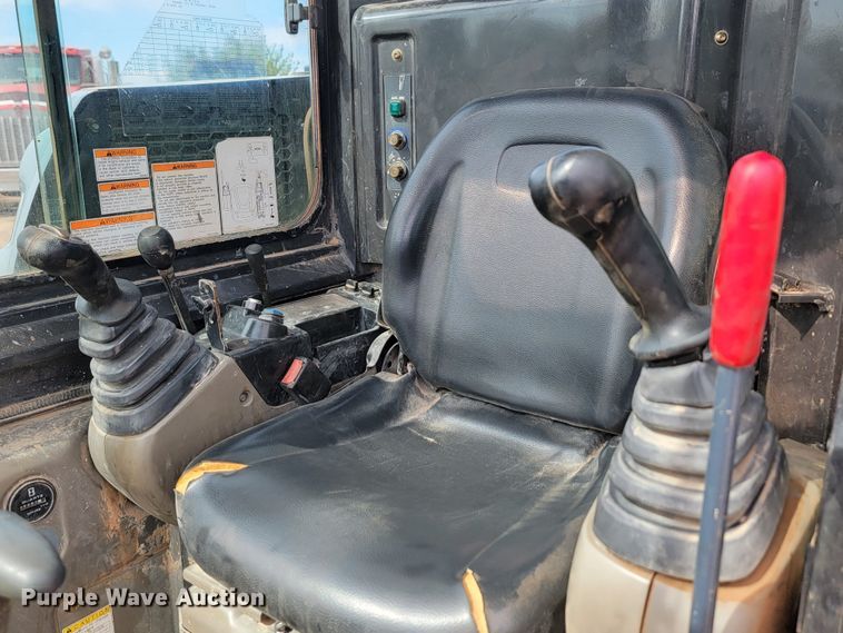 image for item JW9660 2012 Case CX36B ZTS  mini excavator