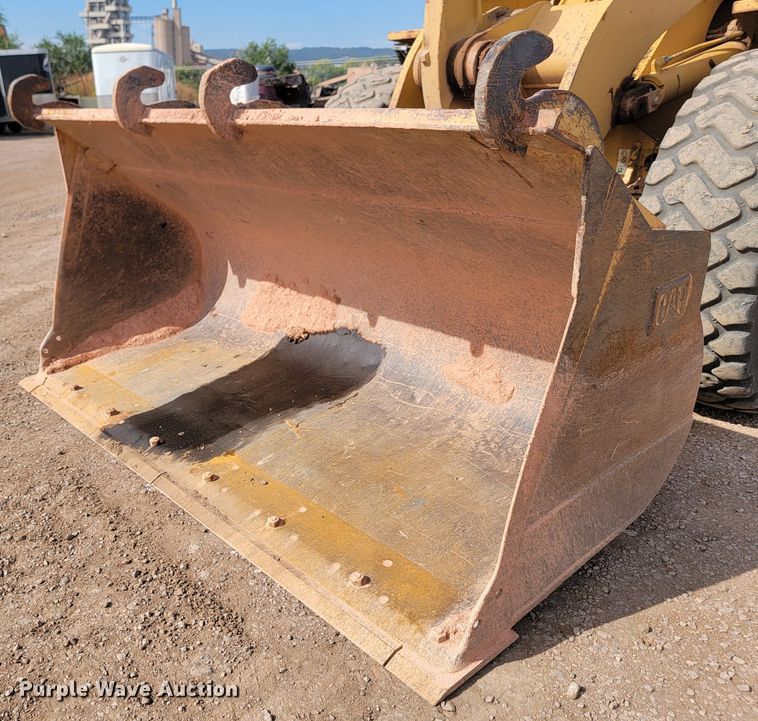 image for item JW9663 1998 Caterpillar 938G  wheel loader