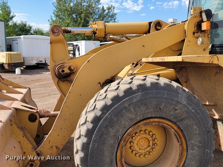 image for item JW9663 1998 Caterpillar 938G  wheel loader