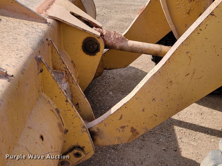 image for item JW9663 1998 Caterpillar 938G  wheel loader