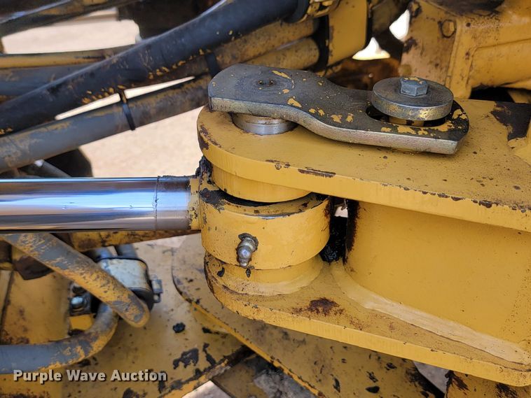 image for item JW9663 1998 Caterpillar 938G  wheel loader