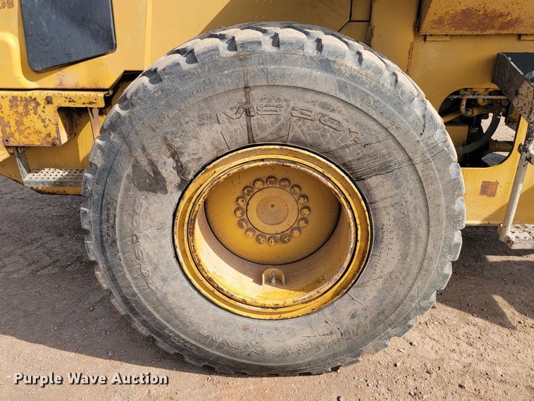 image for item JW9663 1998 Caterpillar 938G  wheel loader