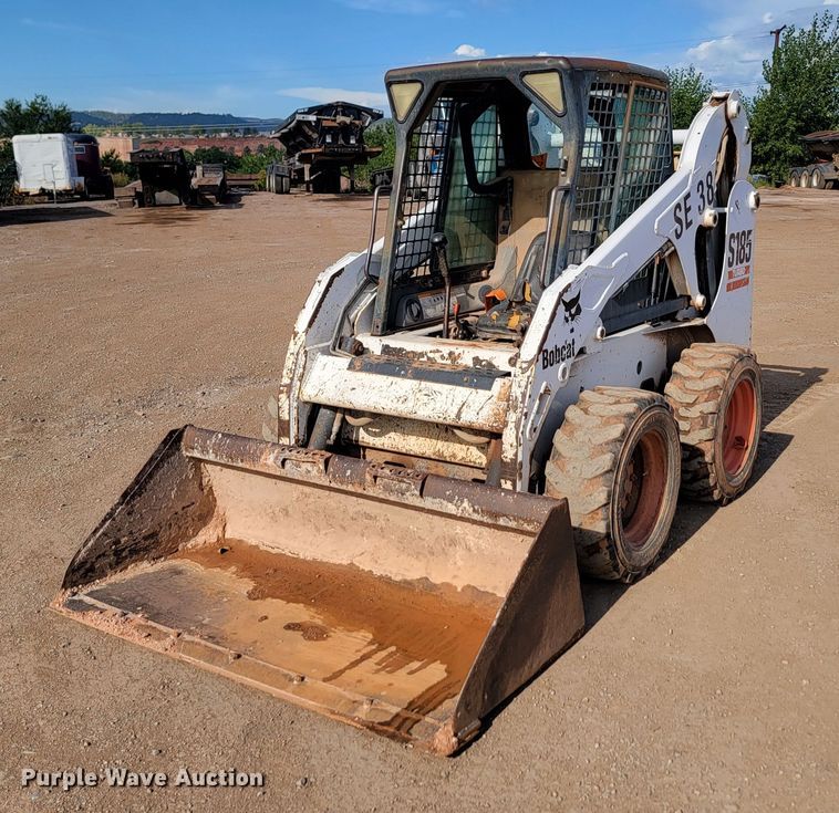 image for item JW9666 2003 Bobcat S185  skid steer loader