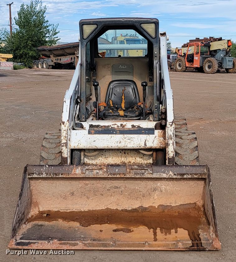 image for item JW9666 2003 Bobcat S185  skid steer loader
