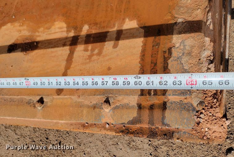 image for item JW9666 2003 Bobcat S185  skid steer loader