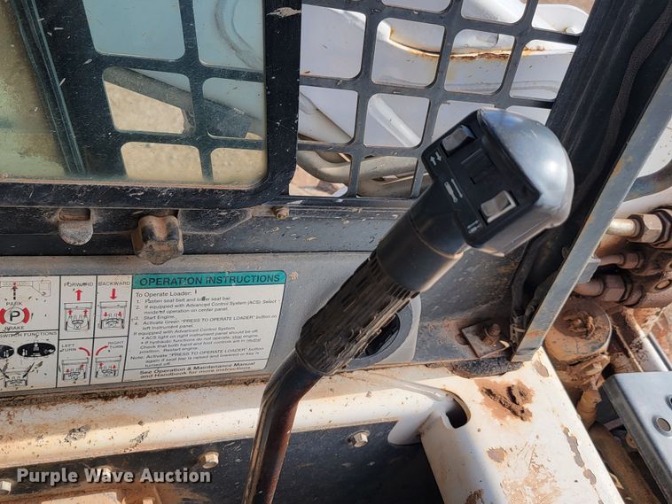 image for item JW9666 2003 Bobcat S185  skid steer loader