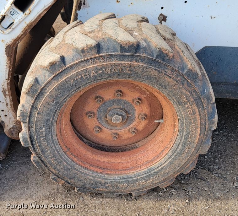 image for item JW9666 2003 Bobcat S185  skid steer loader