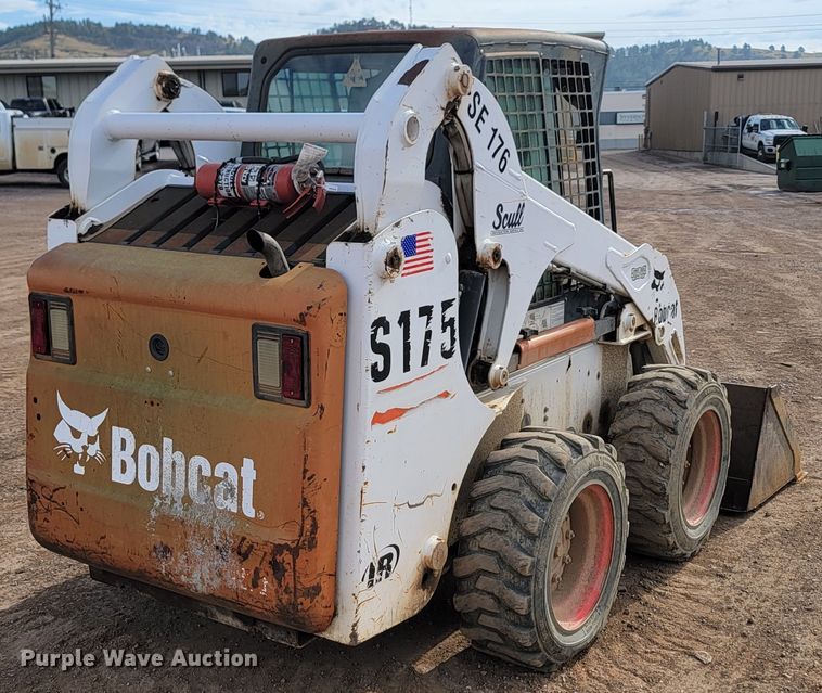 image for item JW9667 2001 Bobcat S175  skid steer loader