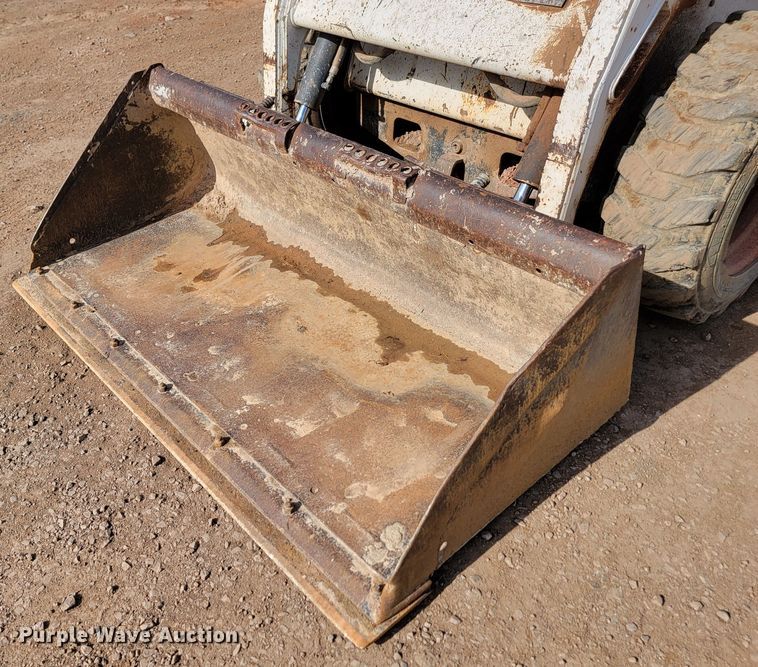 image for item JW9667 2001 Bobcat S175  skid steer loader