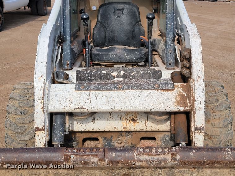 image for item JW9667 2001 Bobcat S175  skid steer loader