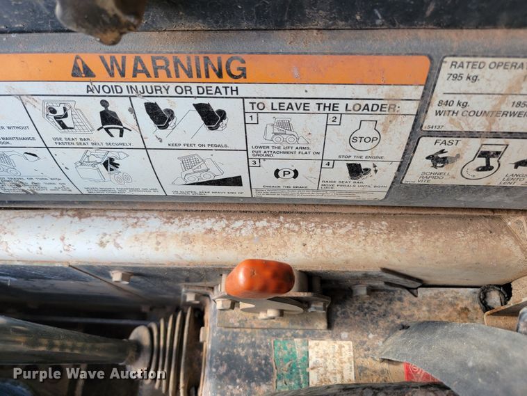 image for item JW9667 2001 Bobcat S175  skid steer loader