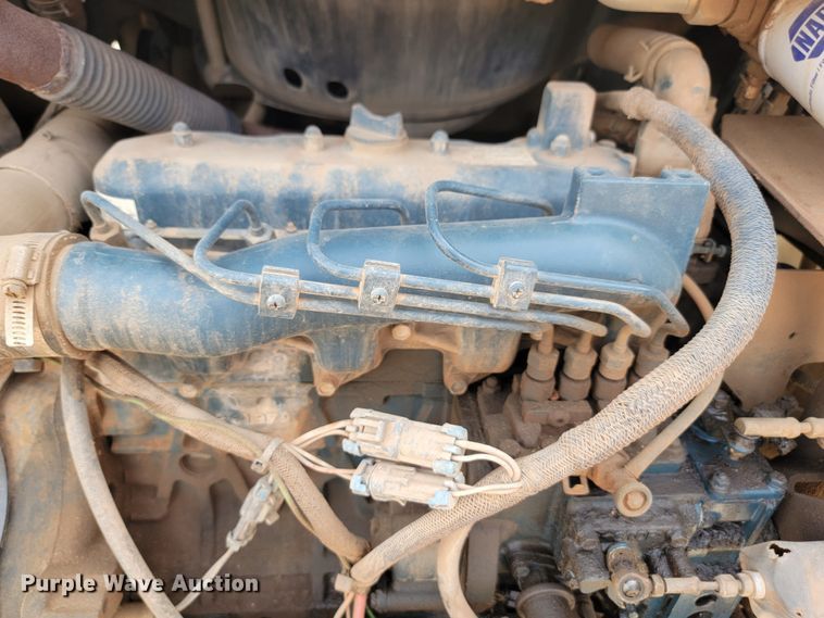 image for item JW9667 2001 Bobcat S175  skid steer loader