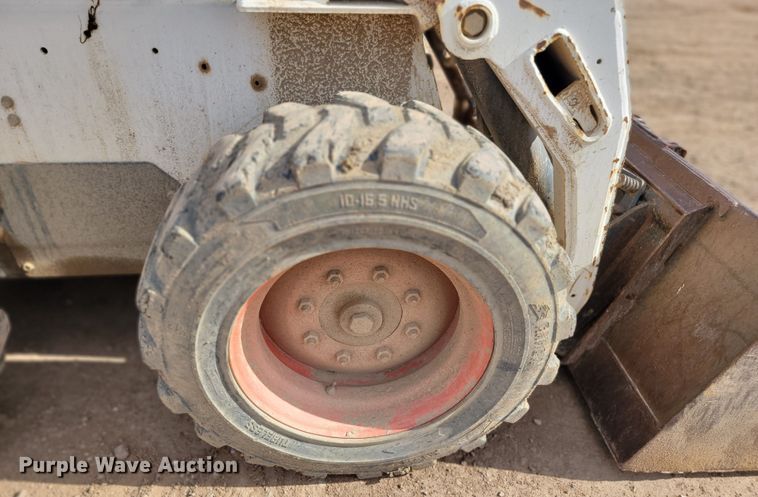 image for item JW9667 2001 Bobcat S175  skid steer loader