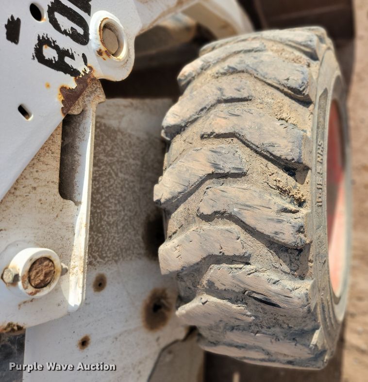 image for item JW9667 2001 Bobcat S175  skid steer loader