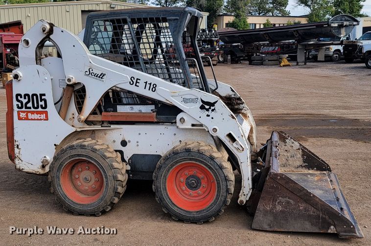 image for item JW9668 2008 Bobcat S205  skid steer loader