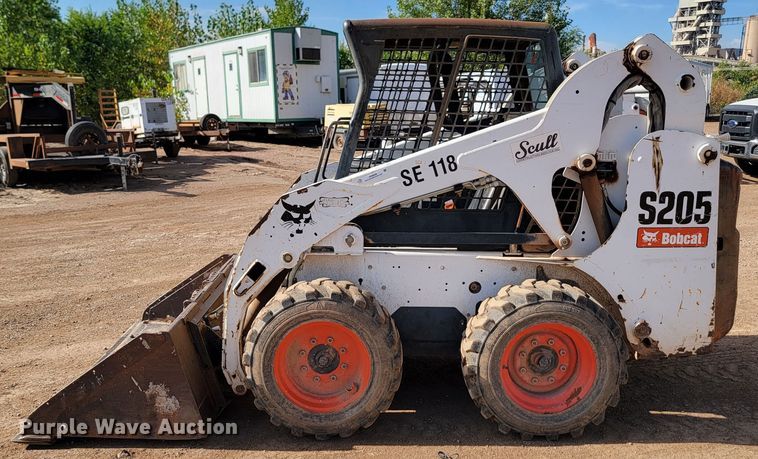 image for item JW9668 2008 Bobcat S205  skid steer loader