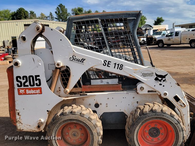 image for item JW9668 2008 Bobcat S205  skid steer loader
