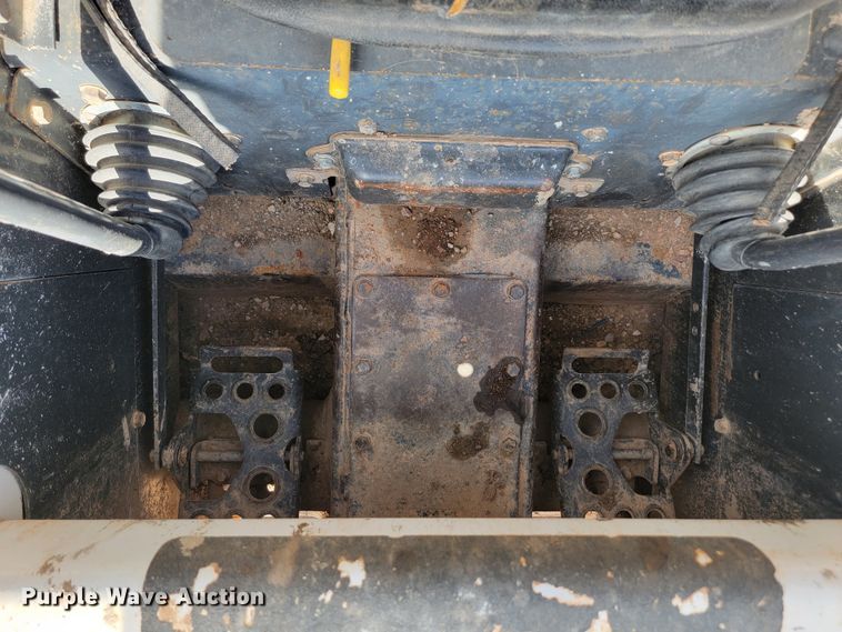 image for item JW9668 2008 Bobcat S205  skid steer loader