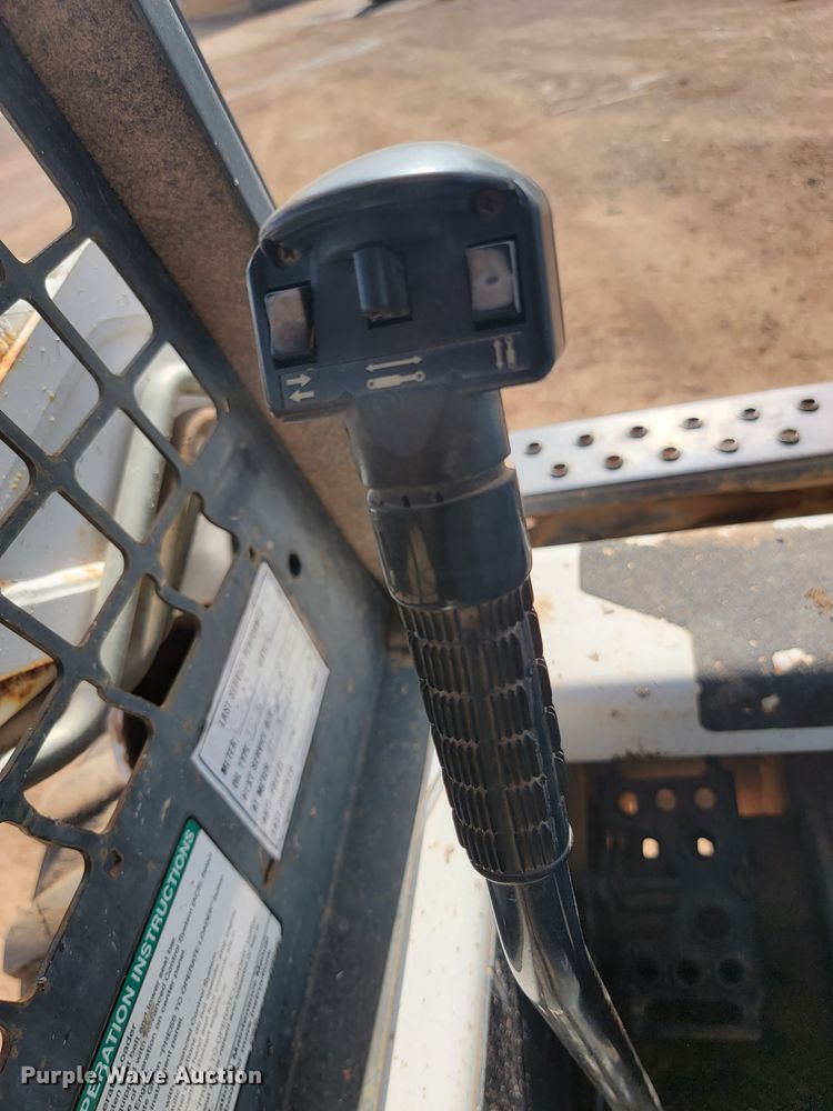 image for item JW9668 2008 Bobcat S205  skid steer loader