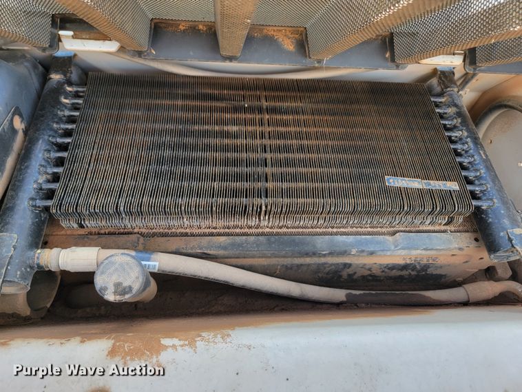 image for item JW9668 2008 Bobcat S205  skid steer loader