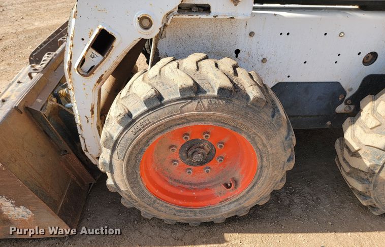 image for item JW9668 2008 Bobcat S205  skid steer loader