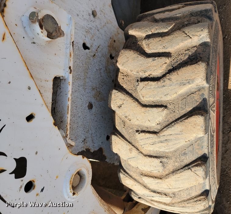 image for item JW9668 2008 Bobcat S205  skid steer loader