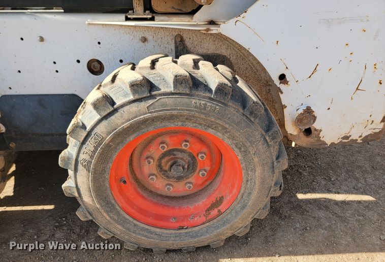 image for item JW9668 2008 Bobcat S205  skid steer loader