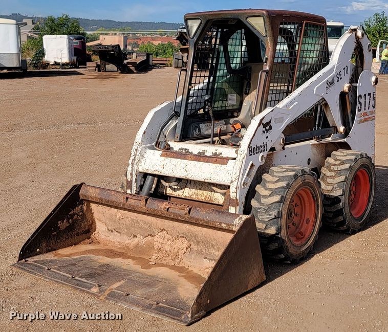 image for item JW9669 2002 Bobcat S175  skid steer loader