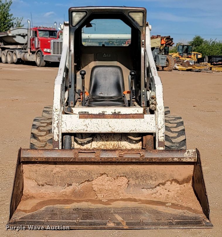 image for item JW9669 2002 Bobcat S175  skid steer loader