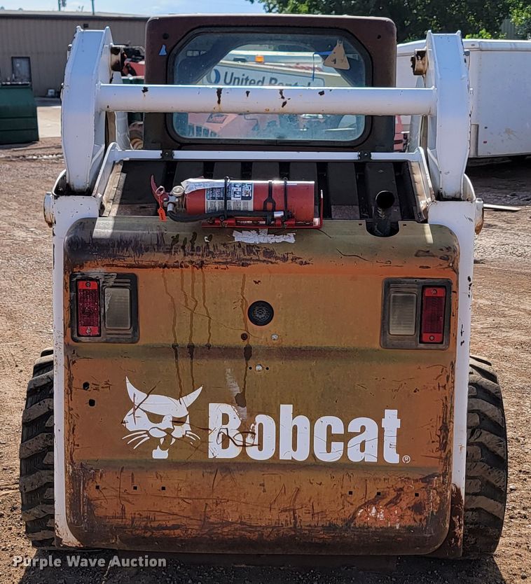 image for item JW9669 2002 Bobcat S175  skid steer loader