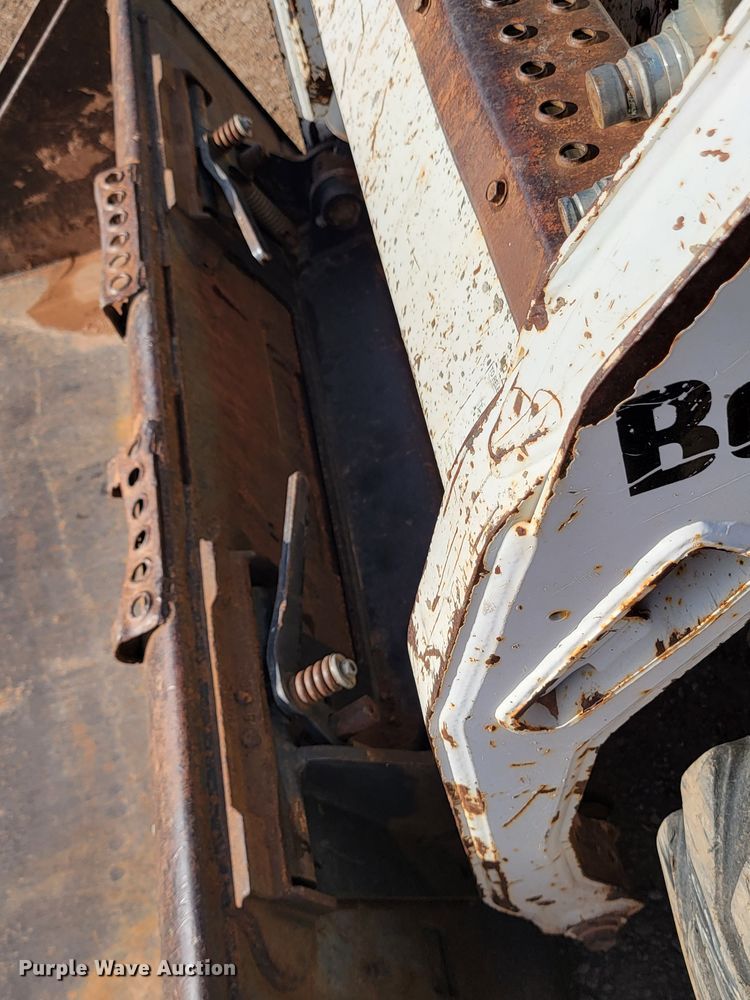 image for item JW9669 2002 Bobcat S175  skid steer loader