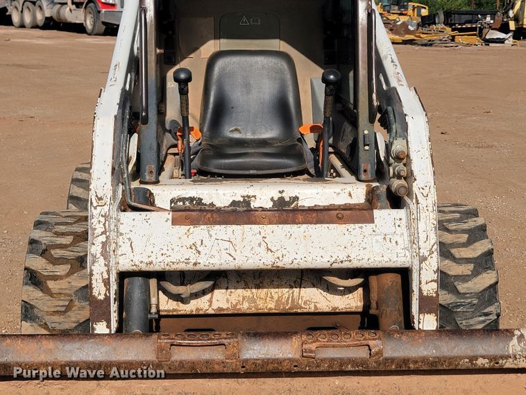 image for item JW9669 2002 Bobcat S175  skid steer loader