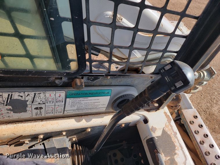 image for item JW9669 2002 Bobcat S175  skid steer loader