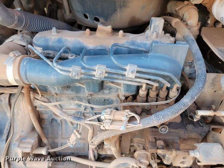 image for item JW9669 2002 Bobcat S175  skid steer loader