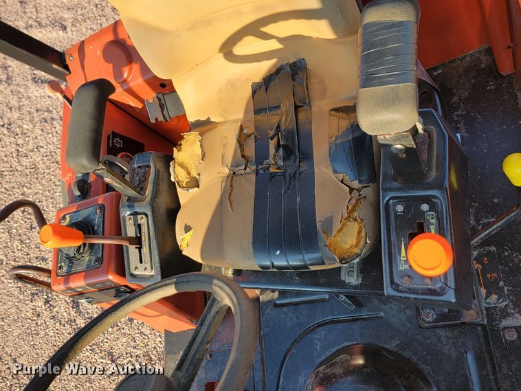 image for item JW9670 2007 Ditch Witch RT75  trencher