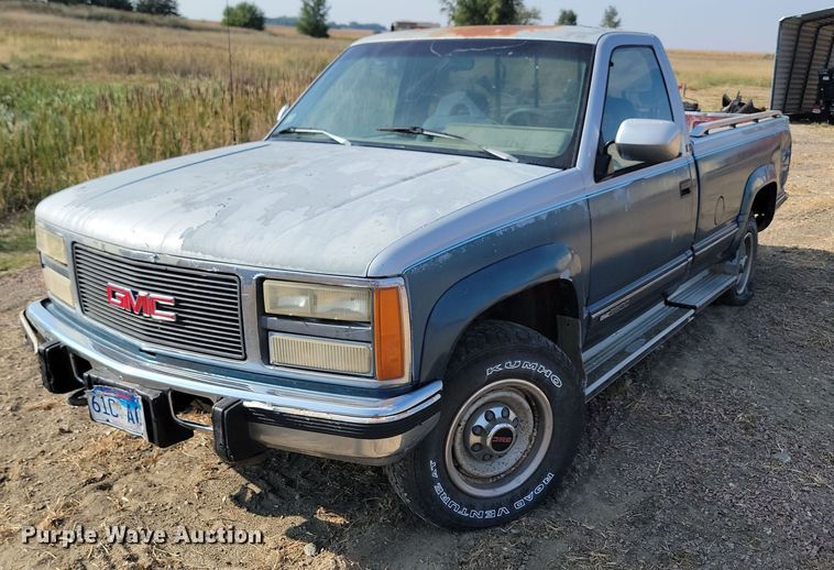 image for item JW9672 1992 GMC Sierra 3500  pickup truck
