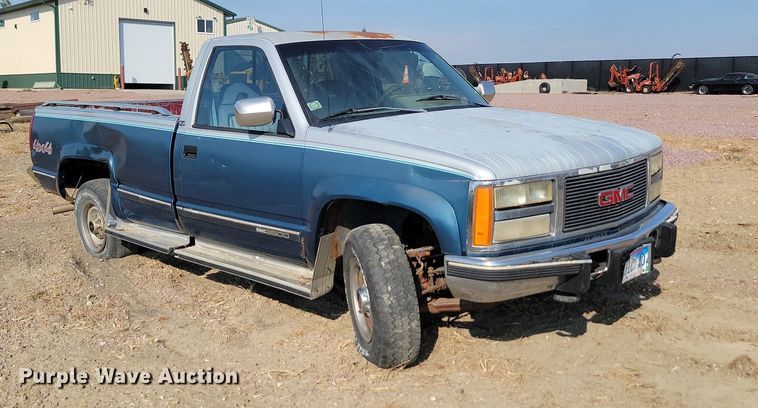 image for item JW9672 1992 GMC Sierra 3500  pickup truck