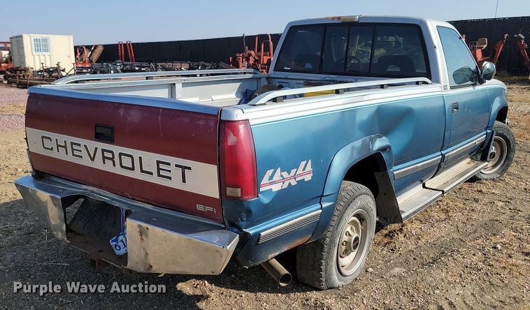 image for item JW9672 1992 GMC Sierra 3500  pickup truck