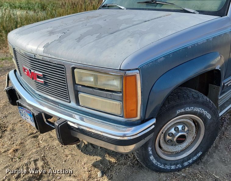 image for item JW9672 1992 GMC Sierra 3500  pickup truck