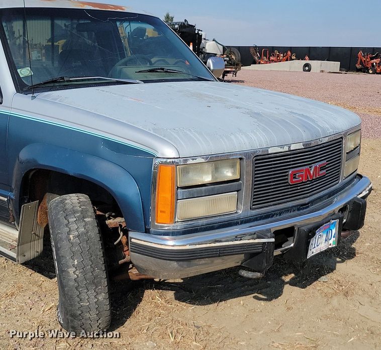 image for item JW9672 1992 GMC Sierra 3500  pickup truck