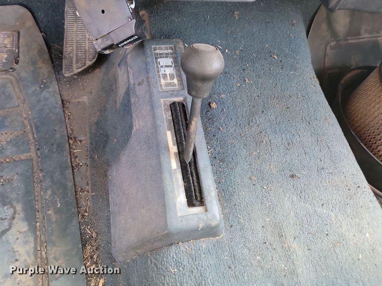 image for item JW9672 1992 GMC Sierra 3500  pickup truck