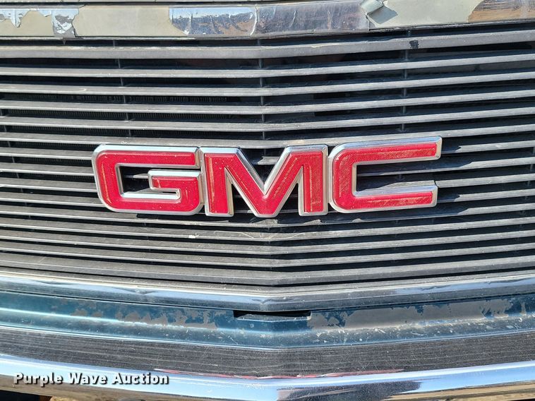 image for item JW9672 1992 GMC Sierra 3500  pickup truck