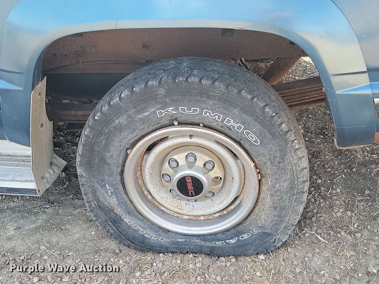 image for item JW9672 1992 GMC Sierra 3500  pickup truck