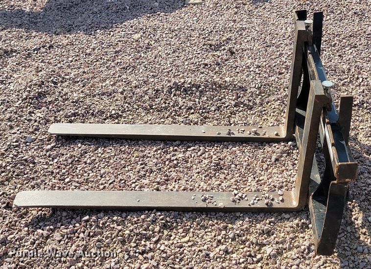 image for item JW9674 2021 Paladin  42" L compact utility loader forks