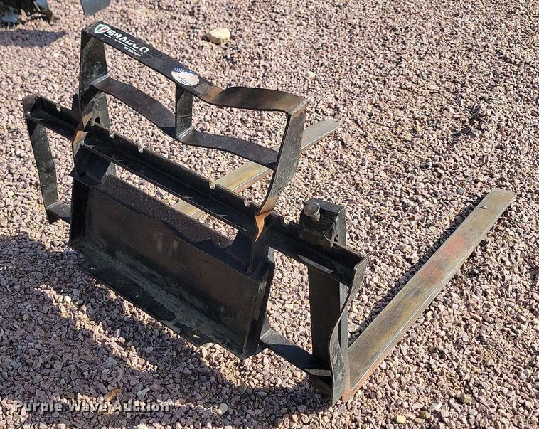 image for item JW9675 Paladin Bradco  43" L compact utility loader forks