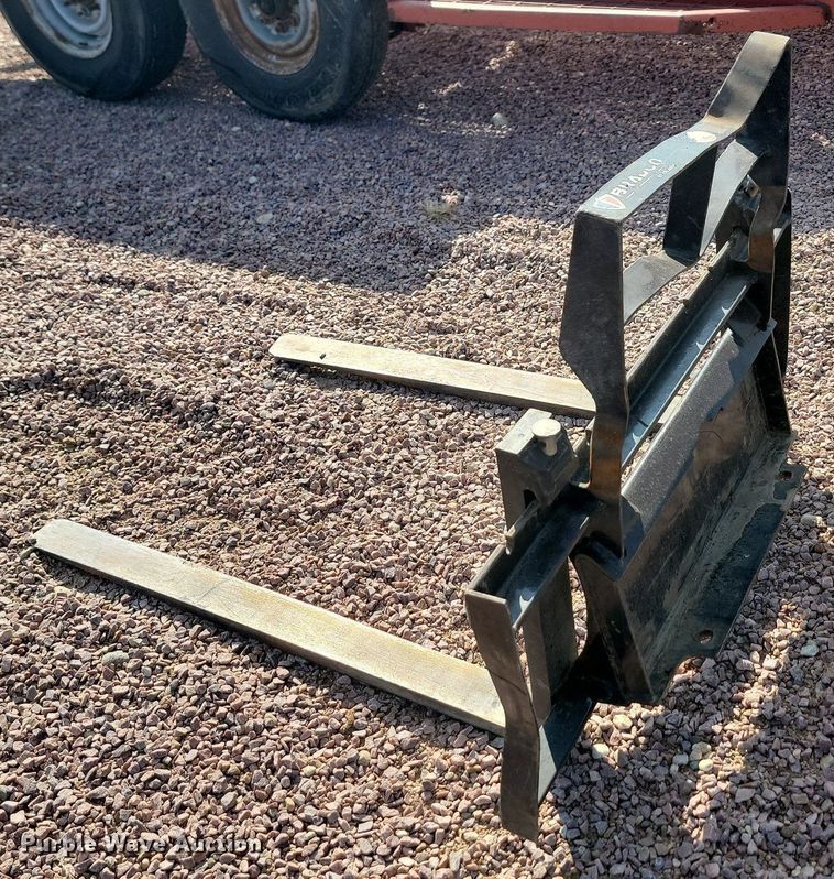 image for item JW9675 Paladin Bradco  43" L compact utility loader forks